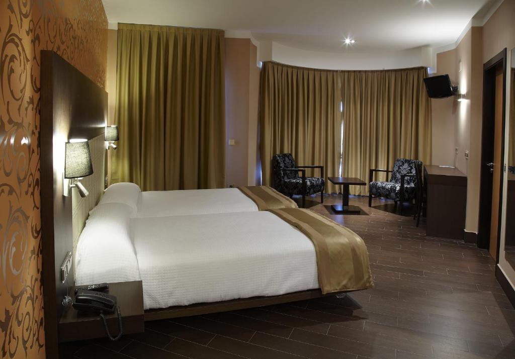 Triple Room,1207882762:JPEG